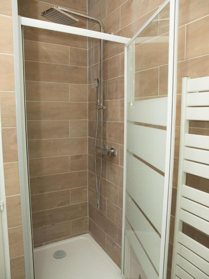 Evasion Tropicale - Studio Avec Spa, Cosy Et Renove Au Coeur De Soissons - 2 Pers Luaran gambar
